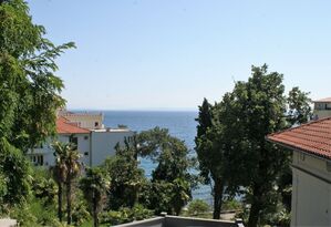 Blick von der "Villa Salus" zum Meer